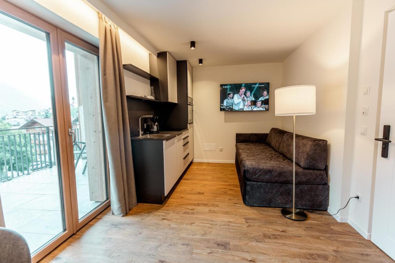 Tyrol Living & Cafe Leilighet Nova Levante Eksteriør bilde